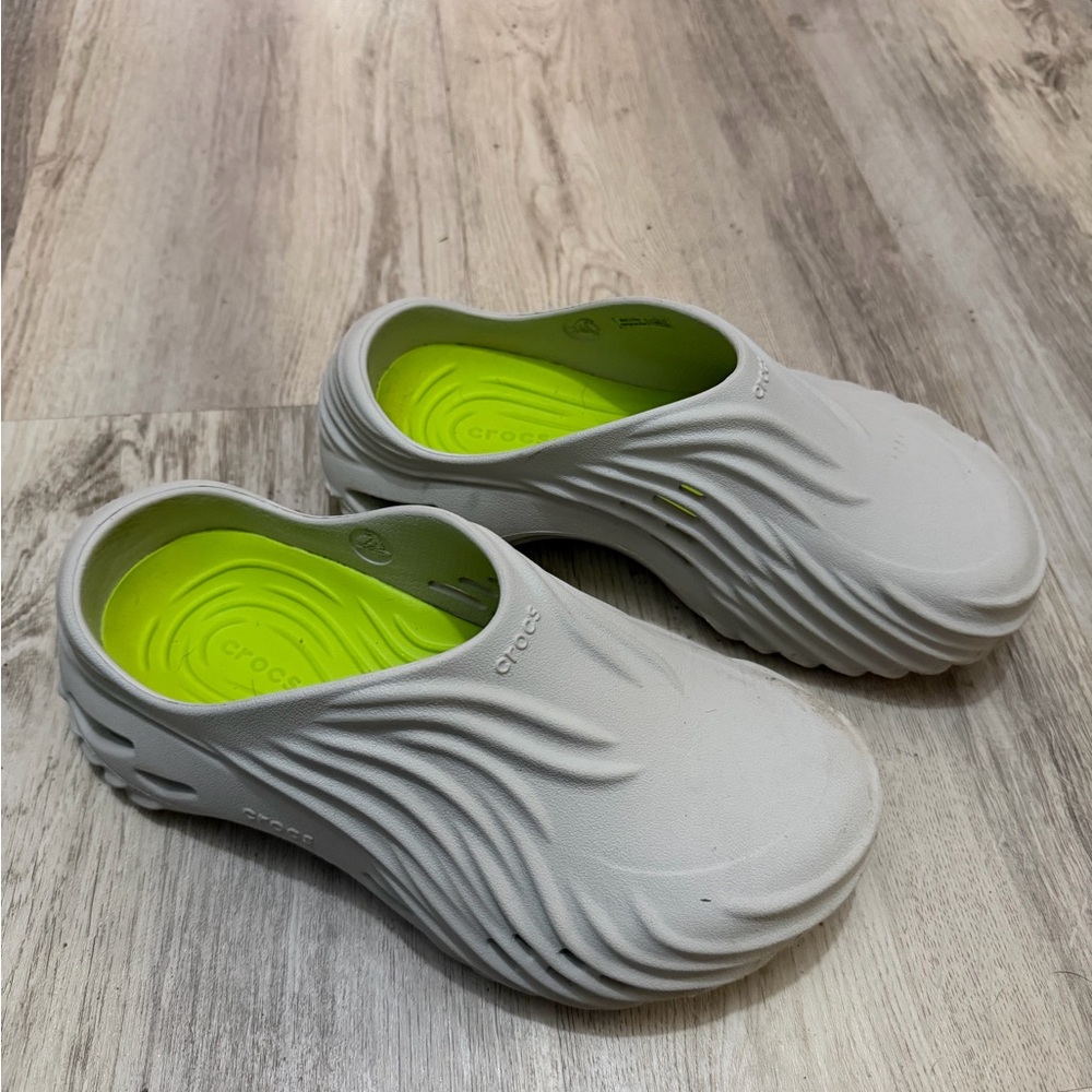 CROCS Wave Clog with Neon Yellow Insole